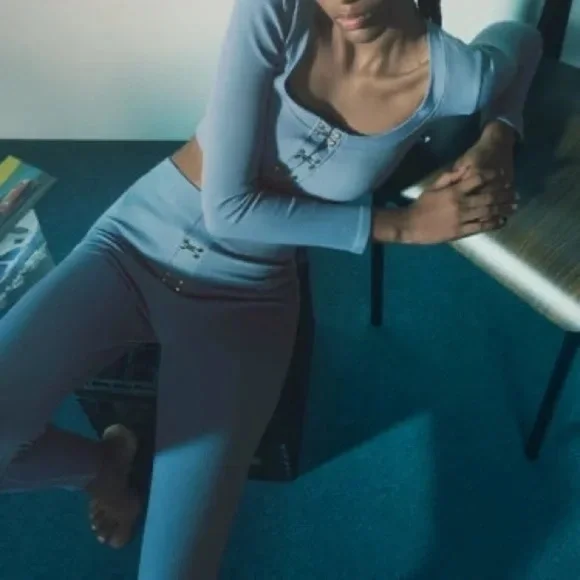 Zara SEAMLESS HIGH WAIST LEGGINGS WITH HOOK-AND-EYE FASTENINGS BLUE XS/S NEW - Picture 2 of 16